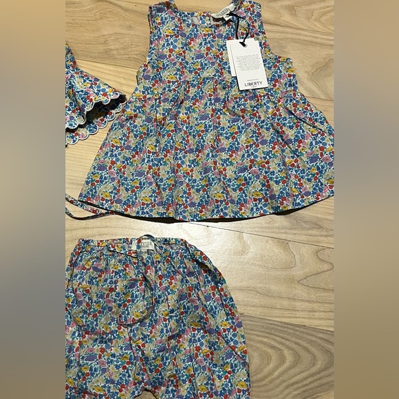 NWT Olivier London Floral Top and Matching Shorts / Bloomers Set 2-3 Years Old - Picture 2 of 5